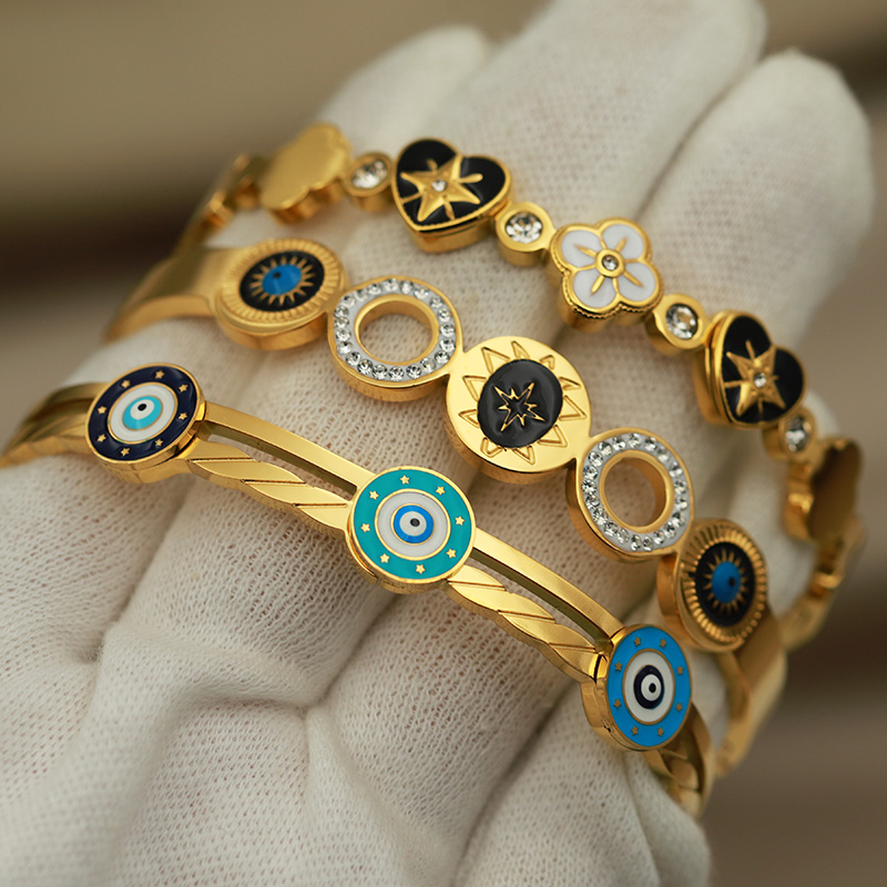 Accessories Brand For Women - Gelang Hati Minyak Logam Baja Tahan