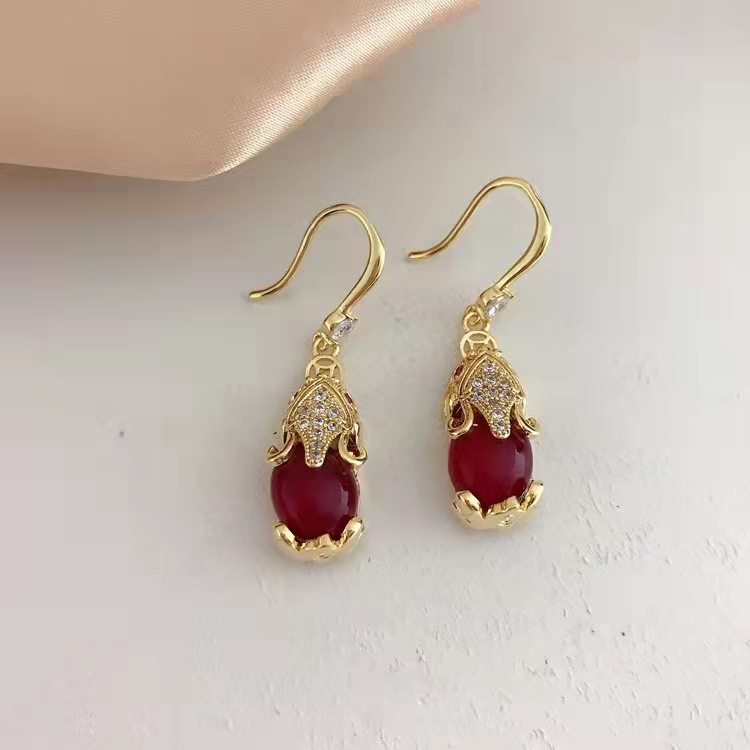 Women'S Affordable Accessories - Anting-anting wanita tren 2025 Pixiu retro
