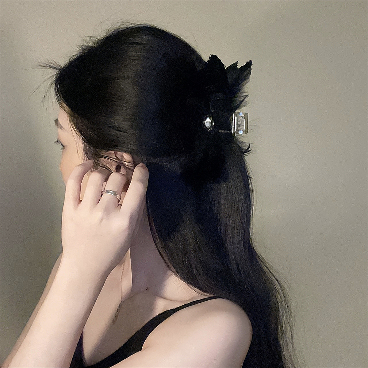 Klip Cakar Rambut Wanita Bulu  - Accessories Brand For Women ulasan dan harga